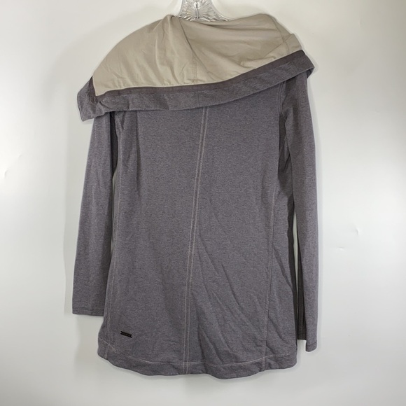 Lululemon Gray Asymmetrical Zip Method Wrap - Picture 2 of 8